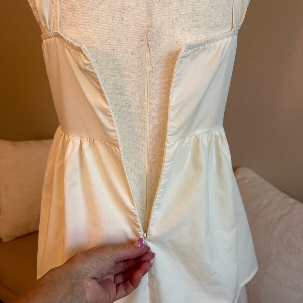 Revolve Corset Dress Tiered Ruffle Ivory Sleeveless Women’s S Milkmaid Romantic - Picture 6 of 12